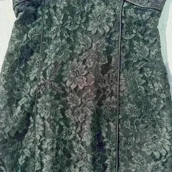 Guess Black Bodycon Mini Dress Sweetheart Neckline - Picture 6 of 9